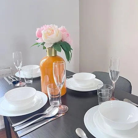 Cosy Pour 2-4 Proche Du Centre-ville Διαμέρισμα